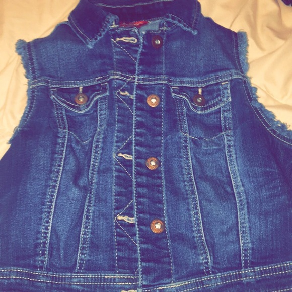 Jean Vest - Picture 1 of 2
